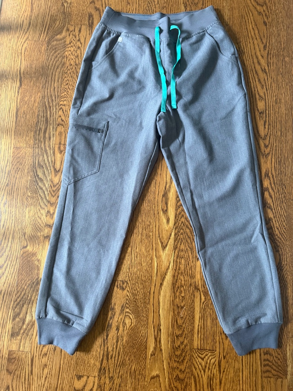 Figs Jogger Scrub Pant- Graphite. Small PETITE- NWT